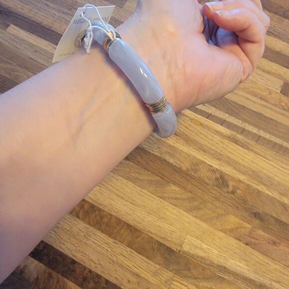 Meghan Browne Style Henry Gray Stretch Chunky Beaded Bracelet - Picture 5 of 10